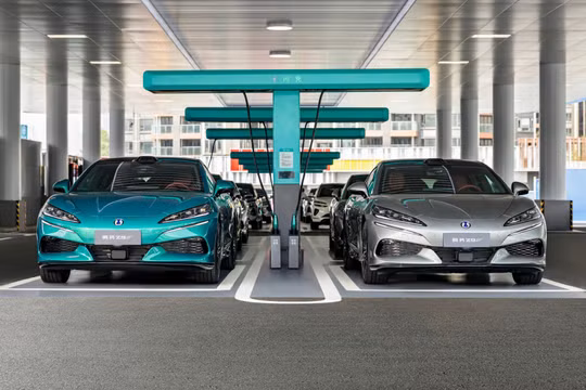 BYD sắp lắp trạm sạc siêu nhanh tại Việt Nam?