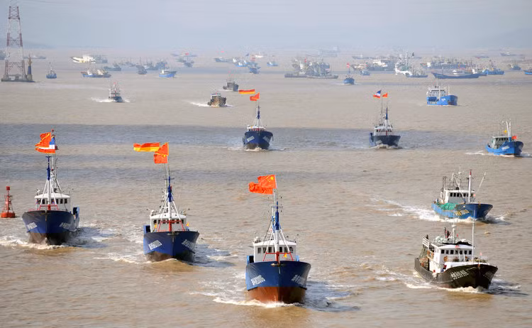 Tàu cá Trung Quốc trên biển Hoa Đông.