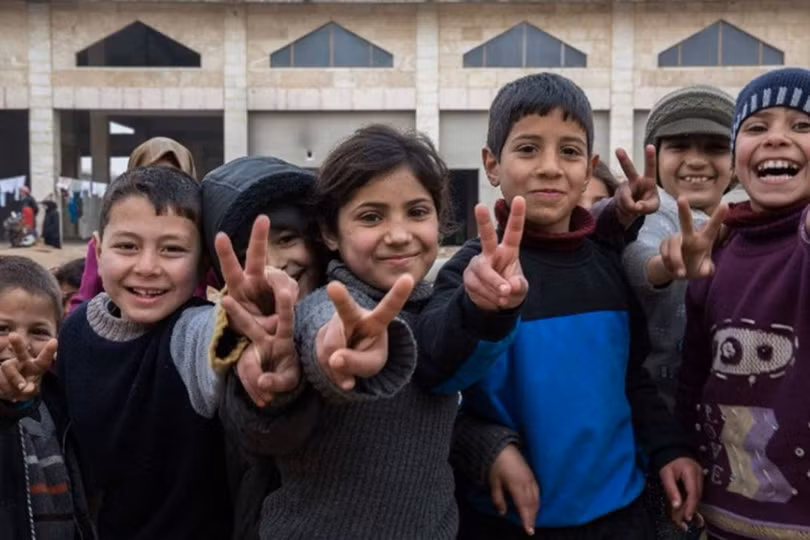 Trẻ em Syria tại phía đông thành phố Aleppo. Trẻ em Syria tại phía đông thành phố Aleppo.