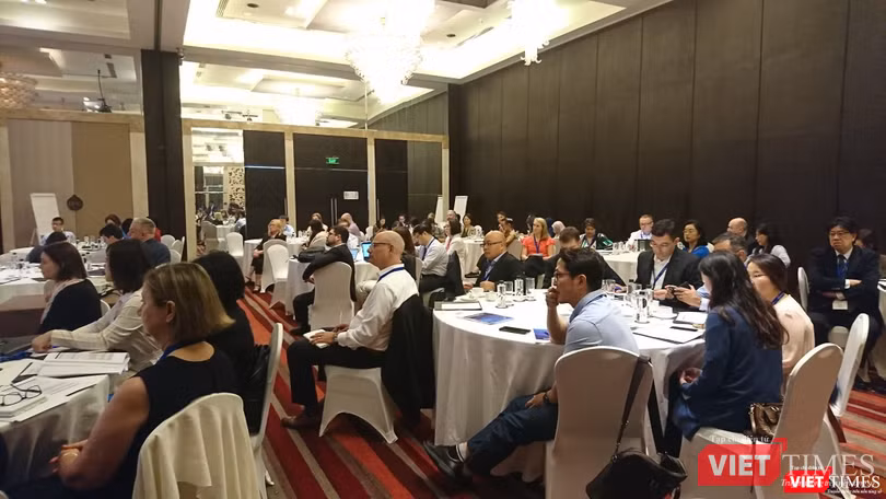 Các đại biểu tham dự diễn đàn Các đại biểu tham dự diễn đàn