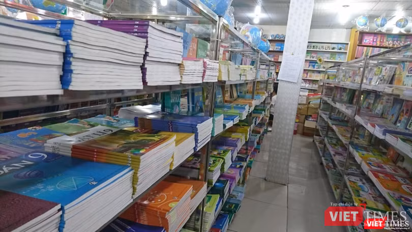 Gian hàng sách giáo khoa Gian hàng sách giáo khoa