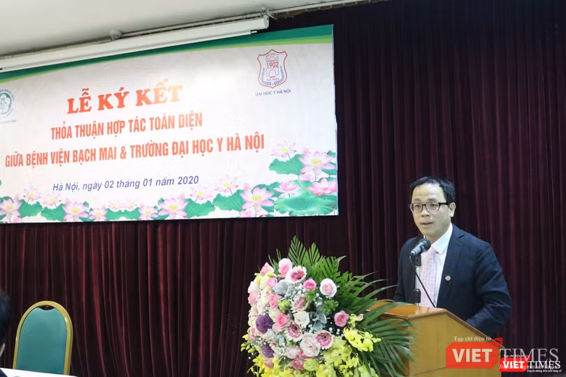 GS.TS. Tạ Thành Văn – Hiệu trưởng Trường Đại học Y Hà Nội GS.TS. Tạ Thành Văn – Hiệu trưởng Trường Đại học Y Hà Nội