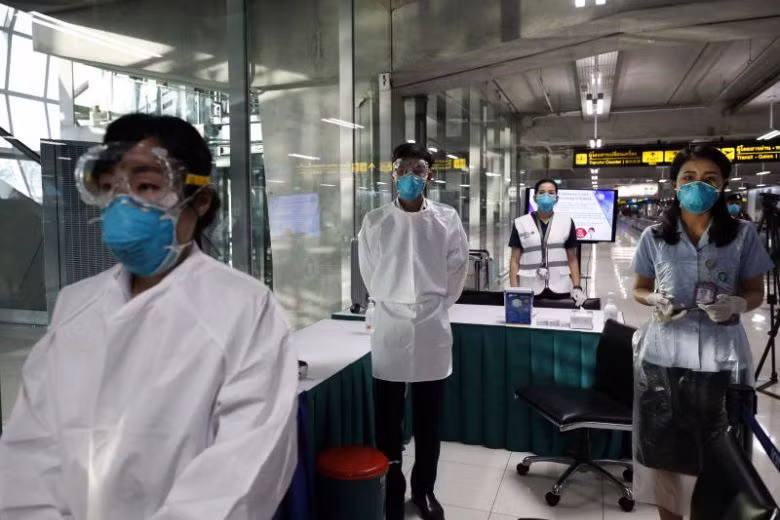 Nhân viên y tế tại Thái Lan. Ảnh: EPA-EFE Nhân viên y tế tại Thái Lan. Ảnh: EPA-EFE