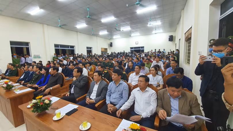 Toàn cảnh cuộc họp công bố chấm dứt thời gian cách ly xã Sơn Lôi. Ảnh: Tuấn Dũng - BYT
