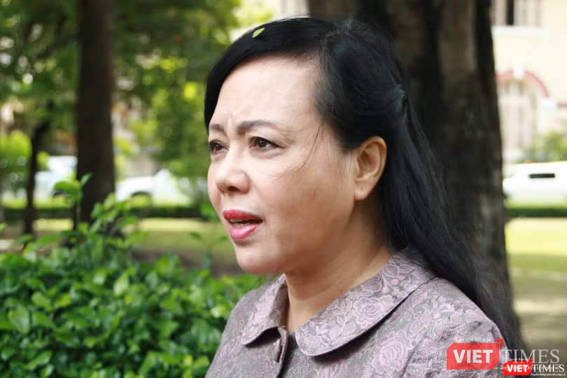 Bộ trưởng Bộ Y tế Nguyễn Thị Kim Tiến Bộ trưởng Bộ Y tế Nguyễn Thị Kim Tiến