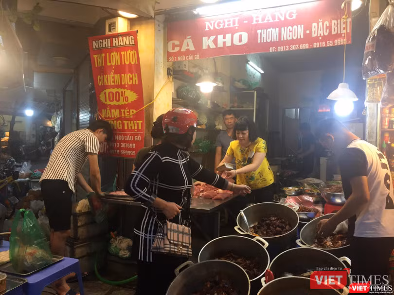 Người dùng tìm mua thịt lợn ở siêu thị và các sạp đảm bảo tiêu chuẩn an toàn ở các chợ truyền thống. Người dùng tìm mua thịt lợn ở siêu thị và các sạp đảm bảo tiêu chuẩn an toàn ở các chợ truyền thống.
