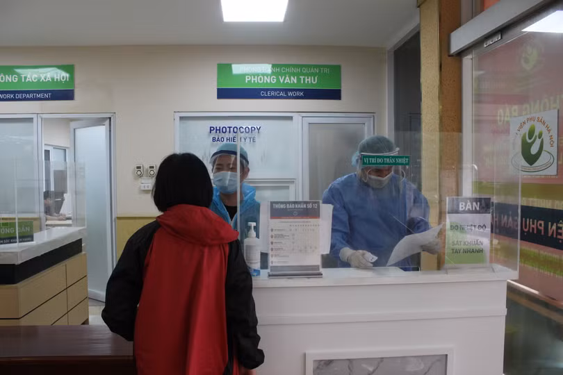 Khu vực tiếp đón người dân tại Bệnh viện Phụ sản Hà Nội. Ảnh: Lê Hảo