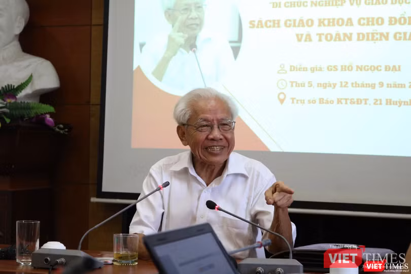 GS. Hồ Ngọc Đại chia sẻ về vấn đề sách giáo khoa cho trẻ GS. Hồ Ngọc Đại chia sẻ về vấn đề sách giáo khoa cho trẻ