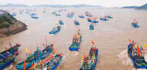 Hạm đội tàu cá Trung Quốc là công cụ mới trong tranh chấp chủ quyền biển. Hạm đội tàu cá Trung Quốc là công cụ mới trong tranh chấp chủ quyền biển.