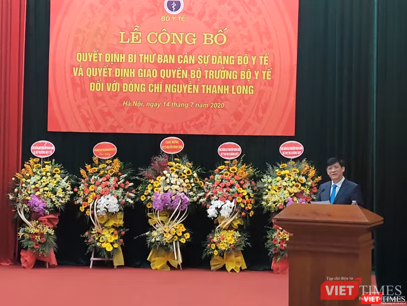 Ông Nguyễn Thanh Long – Bí thư Ban cán sự Đảng Bộ Y tế, quyền Bộ trưởng Bộ Y tế phát biểu nhận nhiệm vụ mới (Ảnh: Minh Thúy)