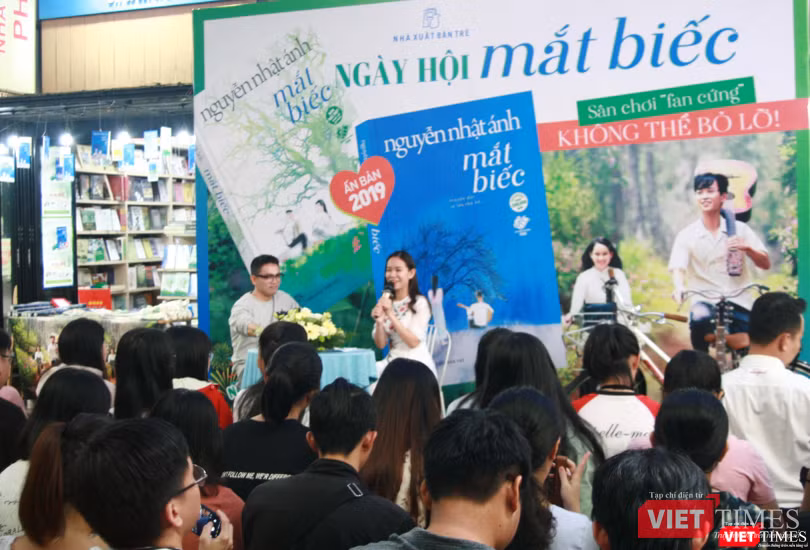 Sự kiện thu hút đông đảo người hâm mộ tác phẩm Sự kiện thu hút đông đảo người hâm mộ