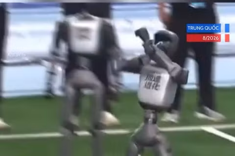 Robot ghi bàn, ăn mừng kiểu Ronaldo “Siu” 