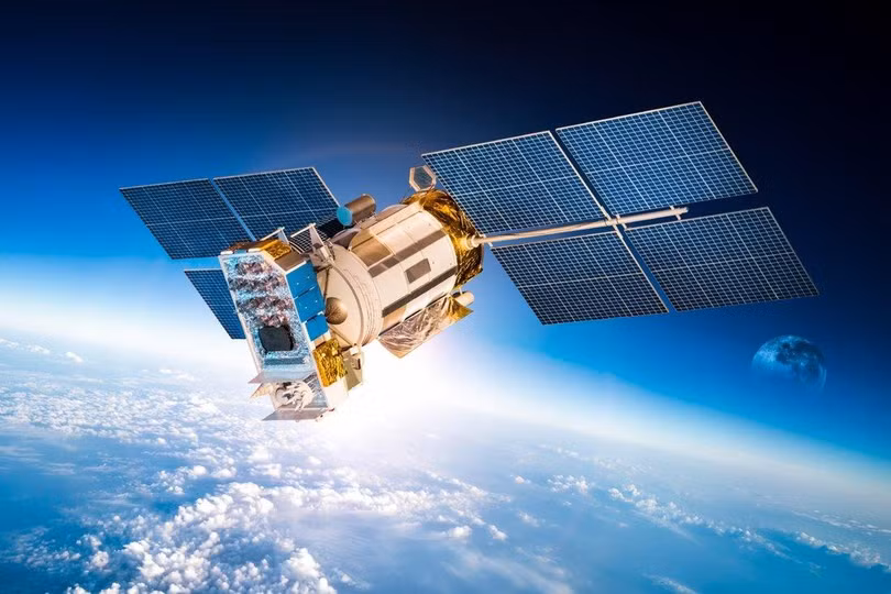 Hệ thống AI mới được nghiên cứu có thể biến vệ tinh thương mại thành hệ thống do thám hiệu quả (Ảnh: Shutterstock)