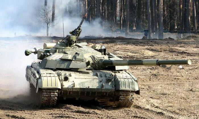 Một chiếc xe tăng T-64 của quân đội Ukraine (Ảnh: MW)