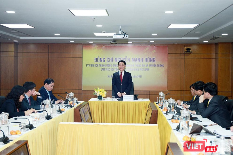 Bộ trưởng Bộ TT&TT Nguyễn Mạnh Hùng phát biểu. Bộ trưởng Bộ TT&TT Nguyễn Mạnh Hùng phát biểu.
