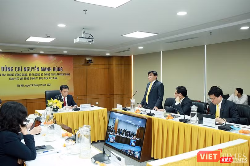 Toàn cảnh cuộc họp.