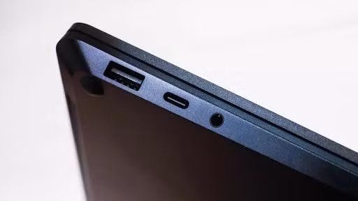 Cổng USB-C thường có mặt trên các mẫu laptop hiện đại. Ảnh: CNET Cổng USB-C thường có mặt trên các mẫu laptop hiện đại. Ảnh: CNET