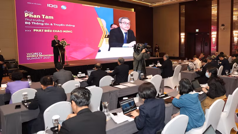 Thứ trưởng Bộ TT&TT Phan Tâm phát biểu tại sự kiện.