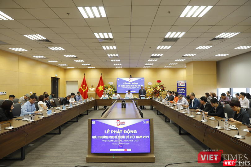 Toàn cảnh Lễ phát động Giải thưởng Chuyển đổi số Việt Nam (VDA) 2021.