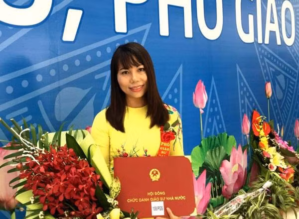 PGS.TS. Lê Minh Hà.