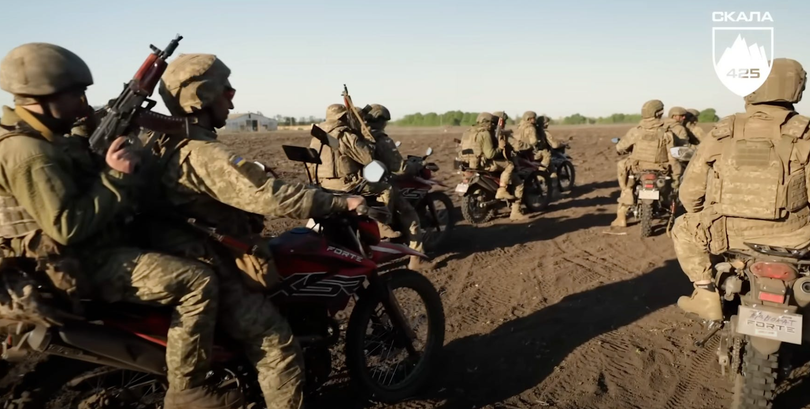 Xe máy thành vũ khí chủ lực mới của Ukraine giữa chiến tranh drone khốc liệt 2.png