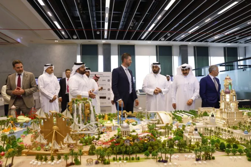 Các quốc gia Arab giàu có trở thành bạn của ông Trump như thế nào.png