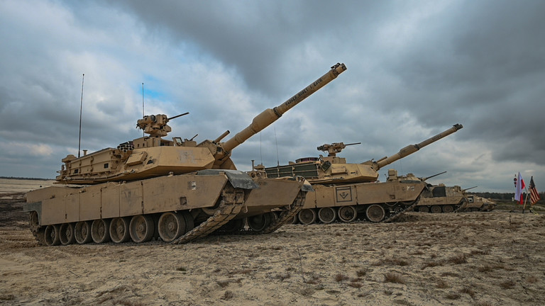 Xe tăng M1A2 do Mỹ sản xuất. Ảnh: Getty.