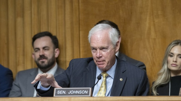 Thượng nghị sĩ Mỹ Ron Johnson mở cuộc điều tra liên quan tới những người xung quanh ông Joe Biden lúc ông còn tại vị. Ảnh: Getty.