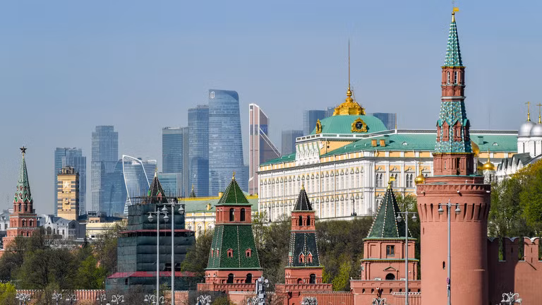 Điện Kremlin vừa công bố thời điểm diễn ra cuộc điện đàm giữa ông Trump và ông Putin. Ảnh: Getty.