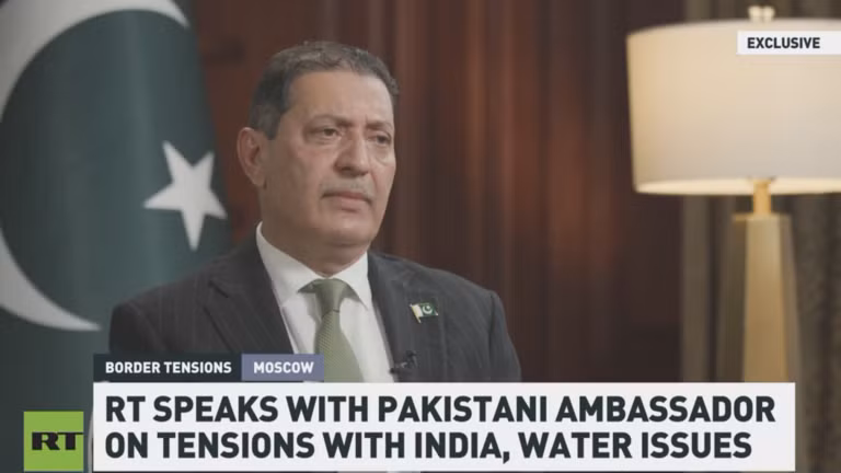 Đại sứ Pakistan cảnh báo sử dụng vũ khí hạt nhân nếu bị Ấn Độ tấn công. Ảnh: RT.