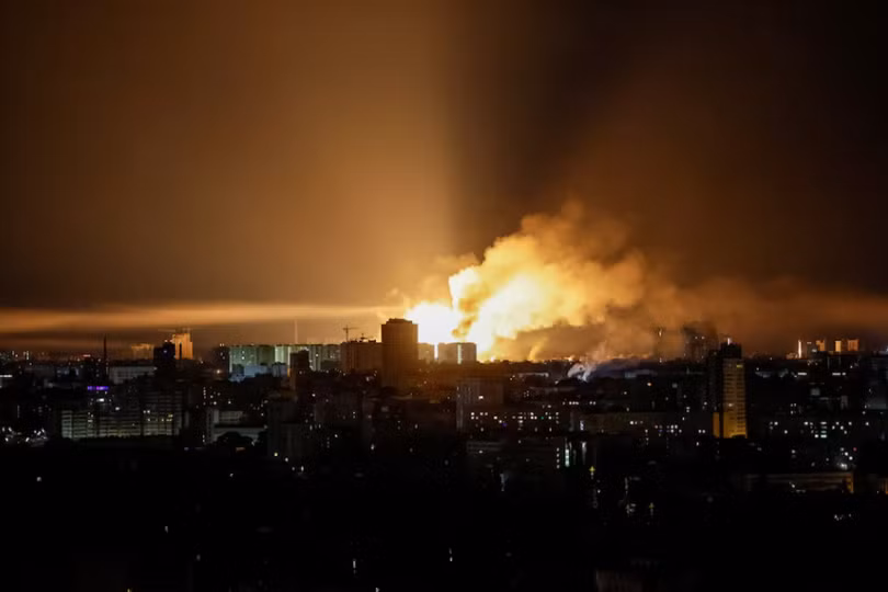 Nga mở đợt tập kích lớn chưa từng thấy vào thủ đô Kiev bằng UAV và tên lửa, 15 người bị thương 2.png