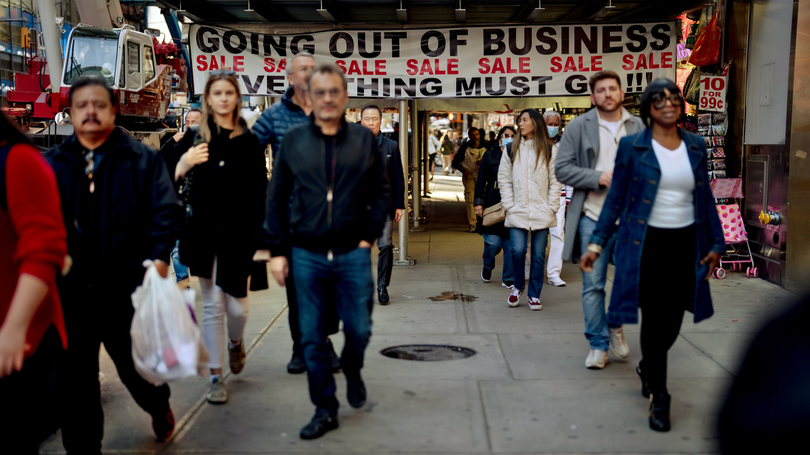 Việc dự báo nền kinh tế Mỹ "hạ cánh cứng" hay "hạ cánh mềm" khiến giới chuyên gia đau đầu (Ảnh: NYTimes) Việc dự báo nền kinh tế Mỹ "hạ cánh cứng" hay "hạ cánh mềm" khiến giới chuyên gia đau đầu (Ảnh: NYTimes)