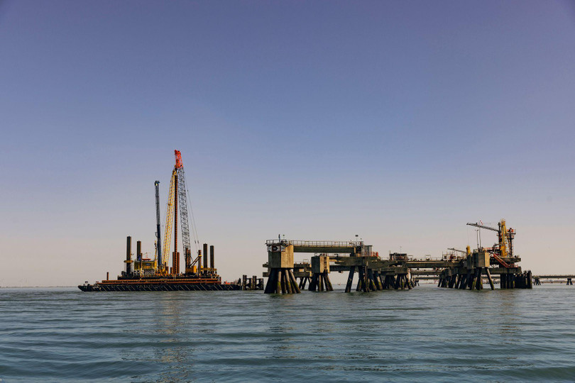 Một trạm LNG ở Wilhelmshaven, Đức hoạt động trở lại (Ảnh: WSJ)