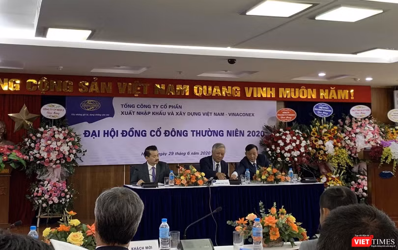 Toàn cảnh ĐHĐCĐ Vinaconex 2020
