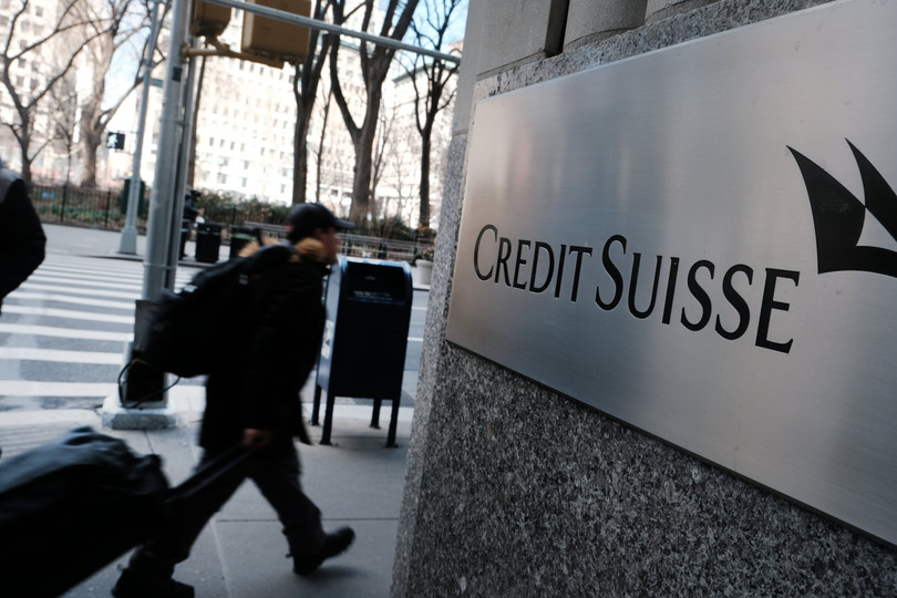 Credit Suisse đã bị đối thủ UBS mua lại sau khi gặp khủng hoảng (Ảnh: CNBC) Credit Suisse đã bị đối thủ UBS mua lại sau khi gặp khủng hoảng (Ảnh: CNBC)