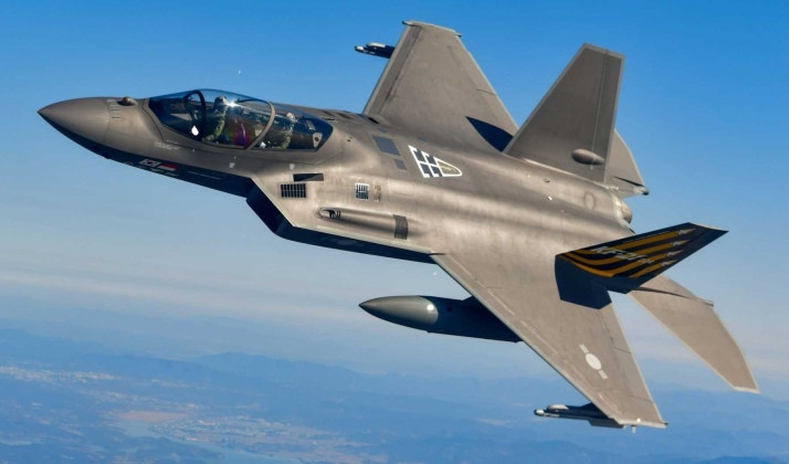 Nguyên mẫu máy bay KF-21 hai chỗ ngồi. Ảnh: MW.