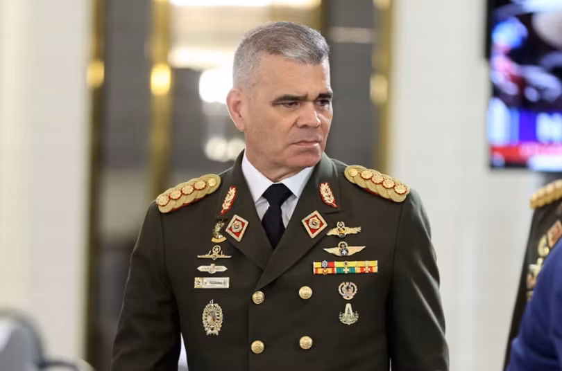 Bộ trưởng Quốc phòng Venezuela Vladimir Padrino tham dự một cuộc họp báo vào ngày 1/9, tại Caracas, Venezuela. Ảnh: Getty.