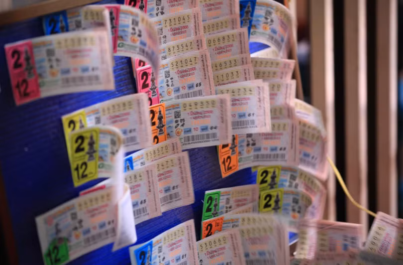 Biến vé số thành sổ tiết kiệm hưu trí Sáng kiến an sinh độc lạ hâm nóng chính trường Thái Lan 3.png