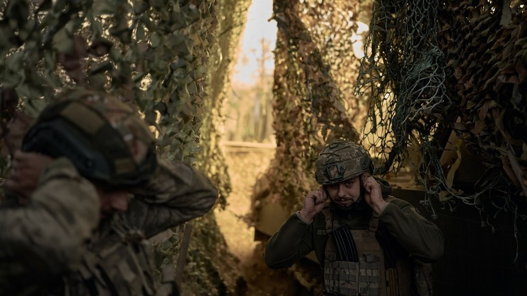 Quân đội Ukraine bắn pháo tự hành M-109, ngày 16/10. Ảnh: Getty.