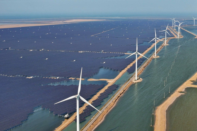 Xuất khẩu công nghệ sạch của Trung Quốc đã tăng vọt trong những năm gần đây, khi chi phí của tua-bin gió, tấm pin mặt trời, pin lithium và các giải pháp khác tiếp tục giảm. Ảnh: AFP.