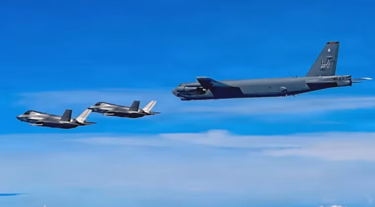 Venezuela tập trận lớn, tung Su-30MK2, lá chắn S-300 chặn oanh tạc cơ Mỹ 2.png