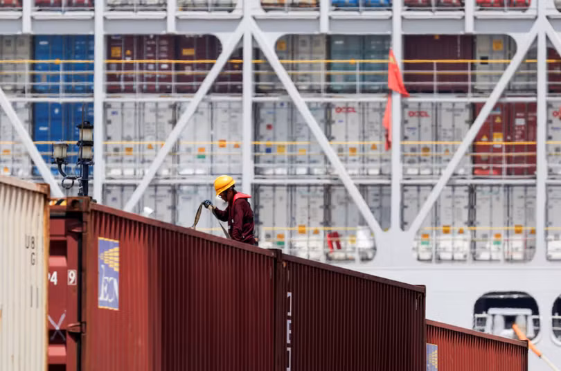 Quan hệ thương mại Mỹ-Trung Quốc trở nên căng thẳng sau khi hai bên có một loạt động thái mới nhằm vào nhau. Ảnh: Reuters.