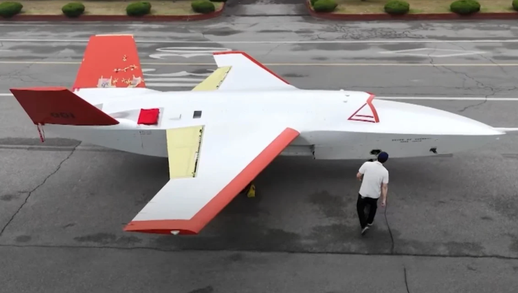 Mẫu UAV tàng hình mới được Tập đoàn Hàng không Vũ trụ Hàn Quốc cho ra mắt. Ảnh: MW.
