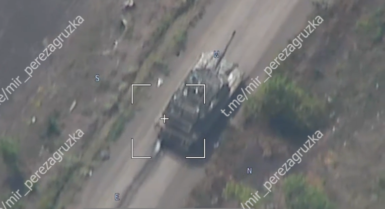 Mỹ sửa đổi chiến thuật xe tăng Abrams, nêu bật những hạn chế khi đối đầu với UAV cảm tử 3.png