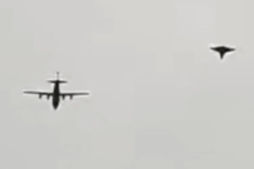 Một video mới lan truyền trên mạng cho thấy một máy bay không người lái không đuôi của Trung Quốc đang bay theo đội hình. Ảnh: Handout.