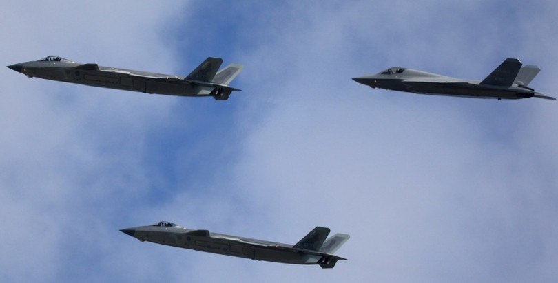 Chiến đấu cơ tàng hình hoàn toàn mới gia nhập Không quân Trung Quốc J-35 có uy lực ra sao 2.jpeg