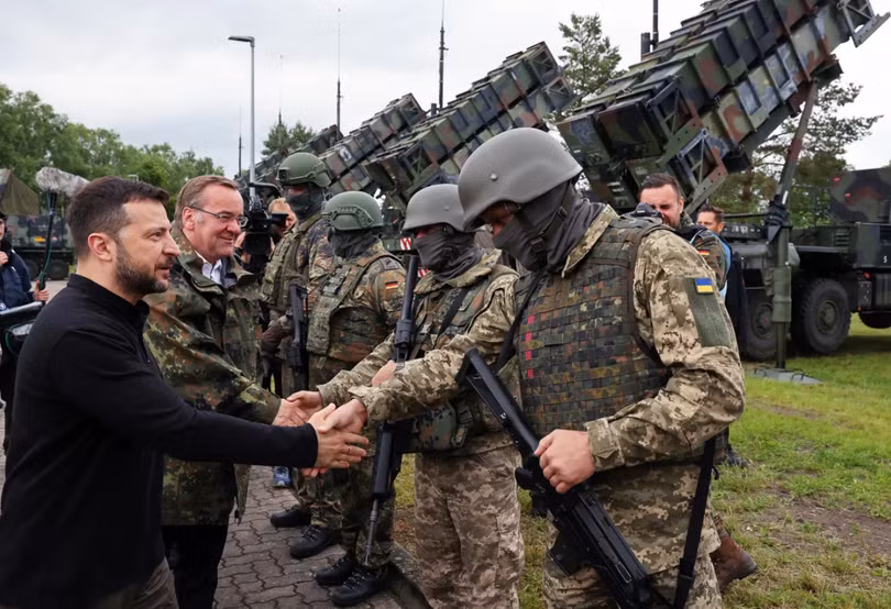 Cú đảo chiều bất ngờ của ông Trump về chính sách Ukraine Cuộc chiến trở lại vạch đích 3.png