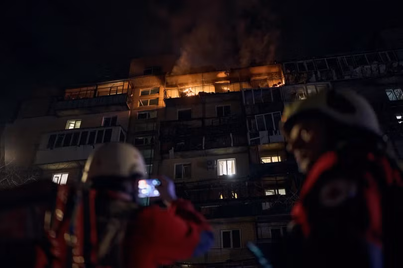 Bất chấp lệnh trừng phạt, xe bán tải Mỹ vẫn được Nga sử dụng để phóng UAV cảm tử.jfif