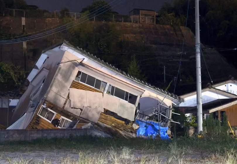 Siêu động đất ngày 5 tháng 7 Truyện tranh Nhật Bản từng tiên đoán thảm họa năm 2011 gây hoang mang 2.jpg