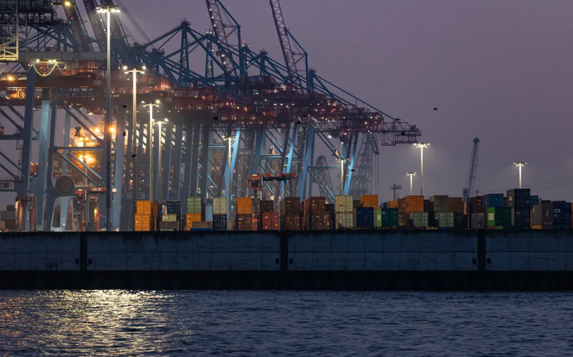 EU vào thế phòng thủ, sẵn sàng kích hoạt cơ chế trả đũa mạnh tay trước đòn thuế của Mỹ.png